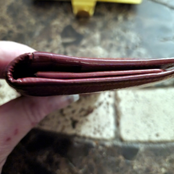 Yves Saint Laurent San Lorenzo Burgundy Patent Leather small  Bifold Wallet - Picture 8 of 11